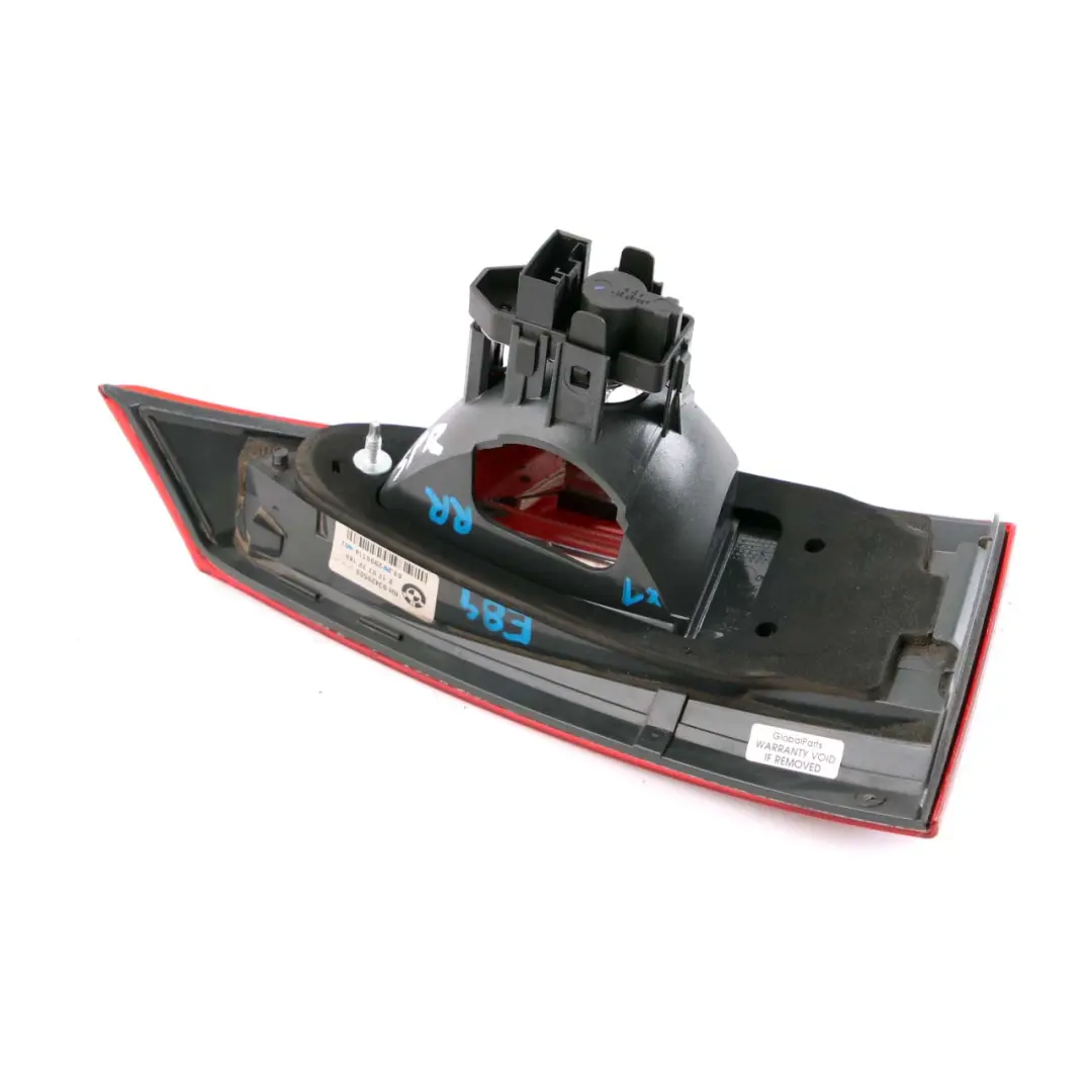 Lumière Couvercle Coffre Arrière Droite Side Lamp pour BMW X1 E84 à propos du numéro de pièce 2990114 BMW X1 E84 Lumière Couvercle Coffre Arrière Droite Side Lamp - SKU 2990114 - Numéro de pièce 2990114