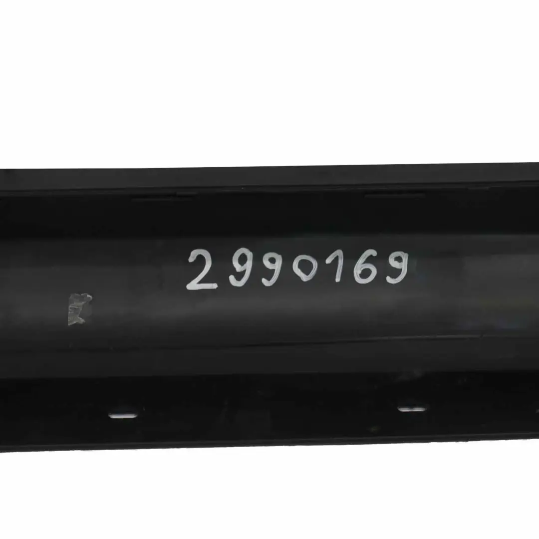 Umbral Puerta Izquierda Proteccion Faldon de la Ventana Lateral para BMW E84 con número de pieza 2990169 BMW E84 Umbral Puerta Izquierda Proteccion Faldon de la Ventana Lateral - SKU 2990169 - Número de pieza 2990169