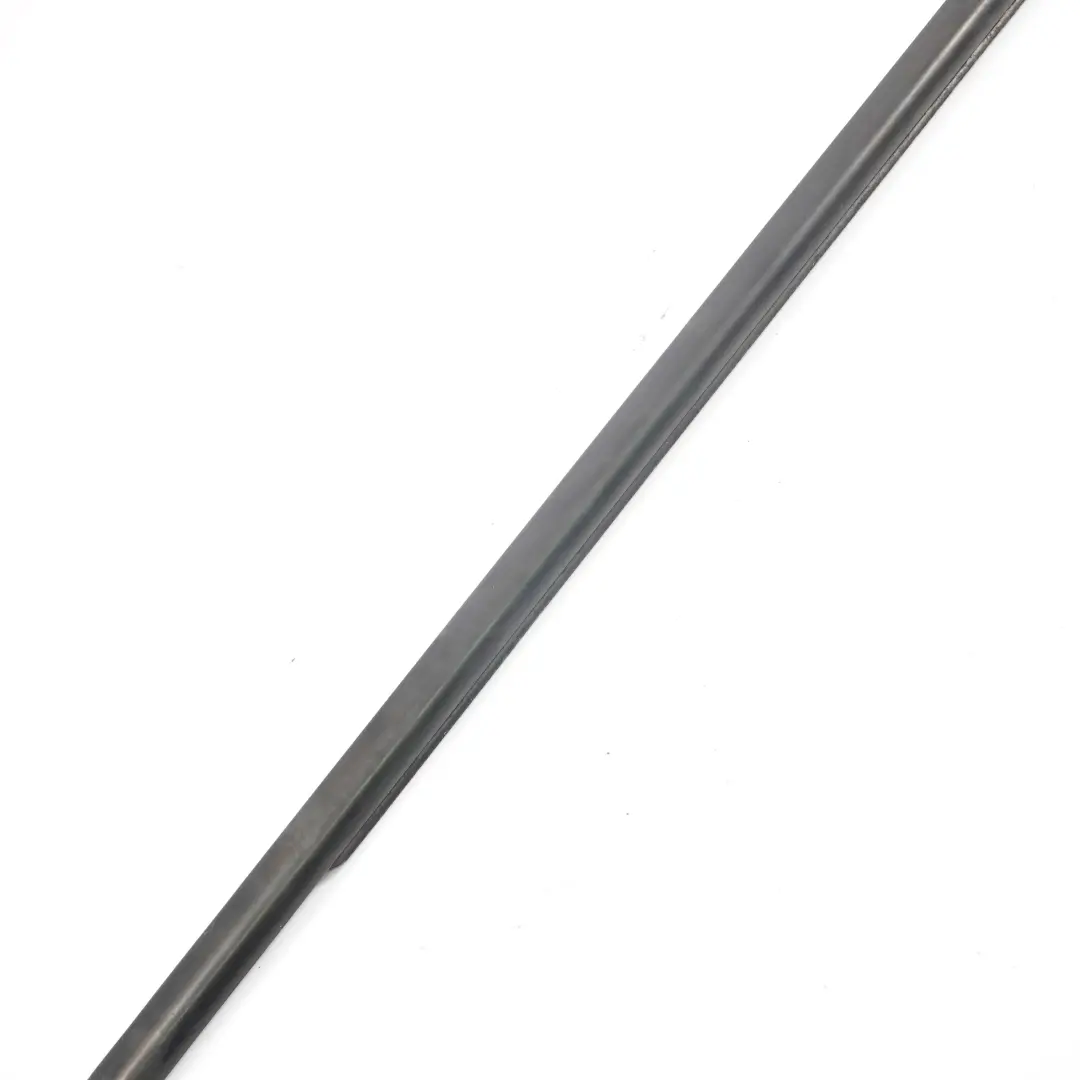 Canale Di Copertura Porta Anteriore Sinistra Guarnizione per BMW X1 E84 con numero di parte 2990303 BMW X1 E84 Canale Di Copertura Porta Anteriore Sinistra Guarnizione - SKU 2990303 - Numero di parte 2990303