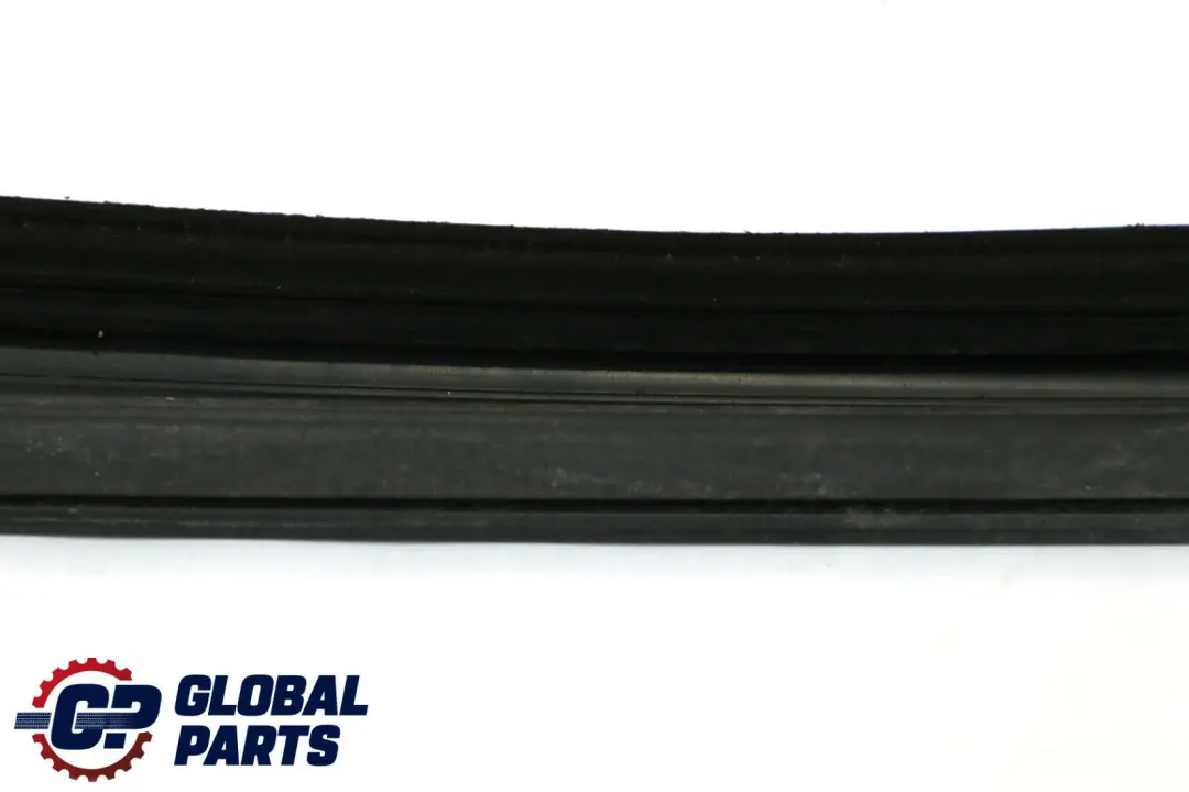 Window Guide Seal Gasket Right Front Door O/S to BMW X1 Series E84 with Part number 2990308 BMW X1 Series E84 Window Guide Seal Gasket Right Front Door O/S - SKU 2990308 - Part number 2990308