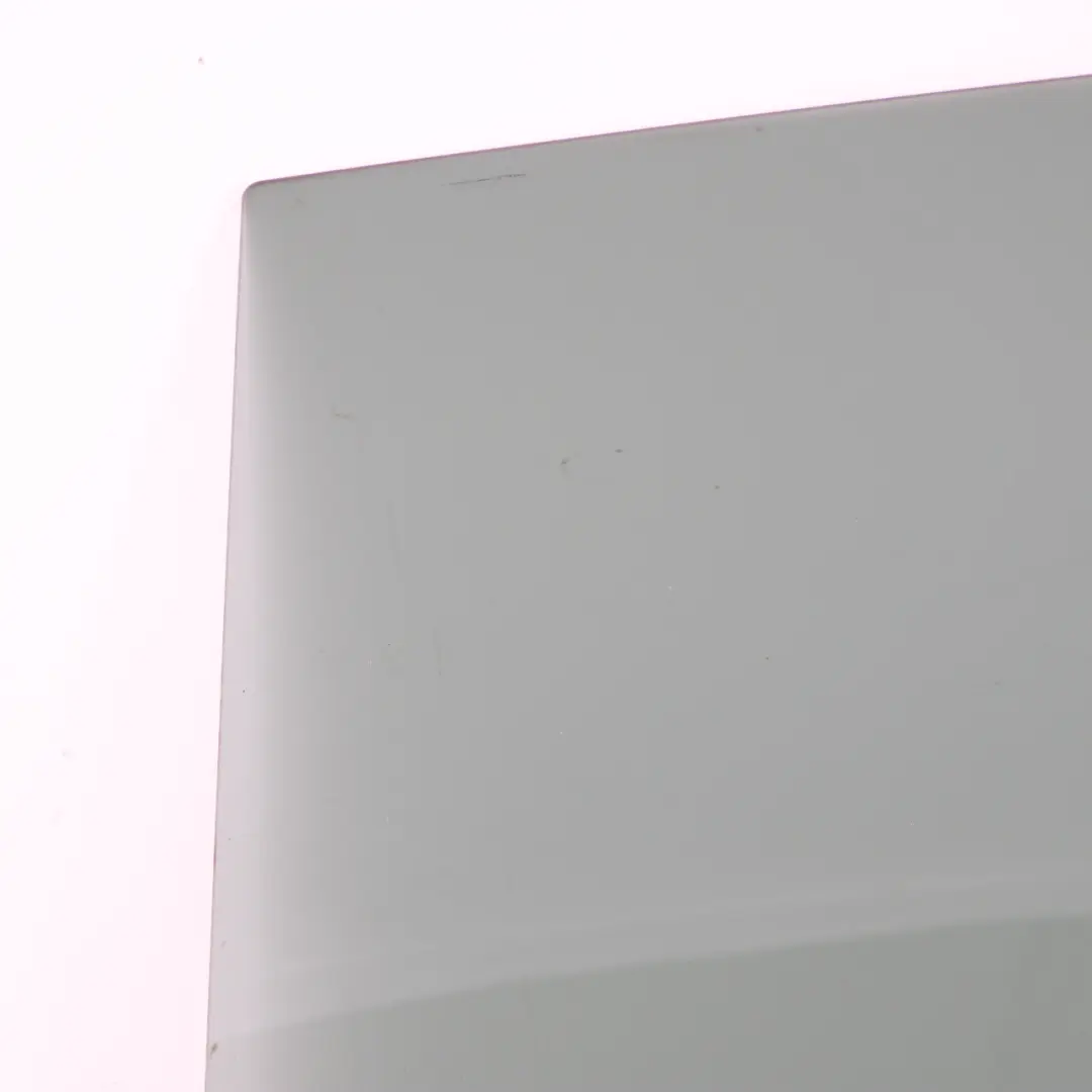 Turfenster Glas Hinten Links N/S Seite Getont Schwarz AS3 für BMW X1 E84 mit Teilenummer 2990389 BMW X1 E84 Turfenster Glas Hinten Links N/S Seite Getont Schwarz AS3 - SKU 2990389 - Teilenummer 2990389