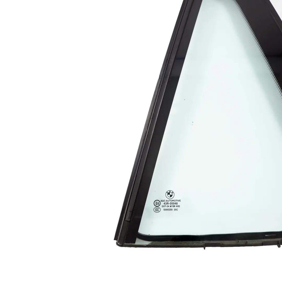 Verre de la vitre laterale porte arriere gauche vert fixe AS2 pour BMW X1 E84 à propos du numéro de pièce 2990395 BMW X1 E84 Verre de la vitre laterale porte arriere gauche vert fixe AS2 - SKU 2990395 - Numéro de pièce 2990395