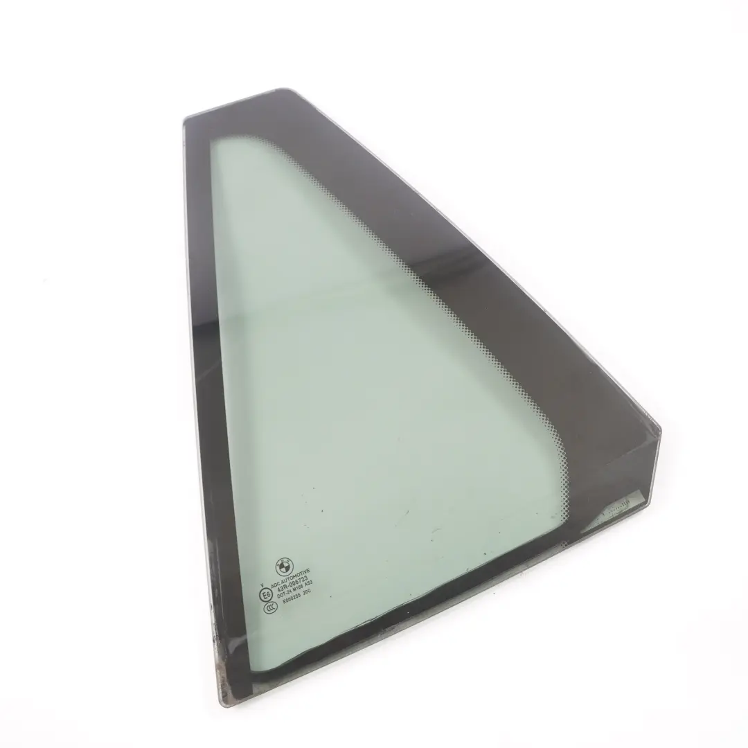 Vitre De Porte Arrière Gauche Fixe Teintée Noire AS3 pour BMW X1 E84 à propos du numéro de pièce 2990397 BMW X1 E84 Vitre De Porte Arrière Gauche Fixe Teintée Noire AS3 - SKU 2990397 - Numéro de pièce 2990397