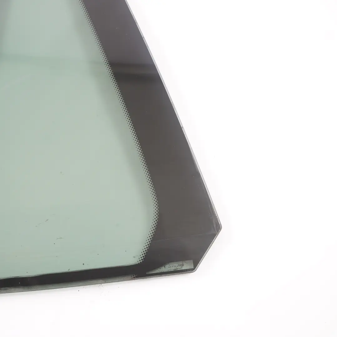 Vitre De Porte Arrière Gauche Fixe Teintée Noire AS3 pour BMW X1 E84 à propos du numéro de pièce 2990397 BMW X1 E84 Vitre De Porte Arrière Gauche Fixe Teintée Noire AS3 - SKU 2990397 - Numéro de pièce 2990397