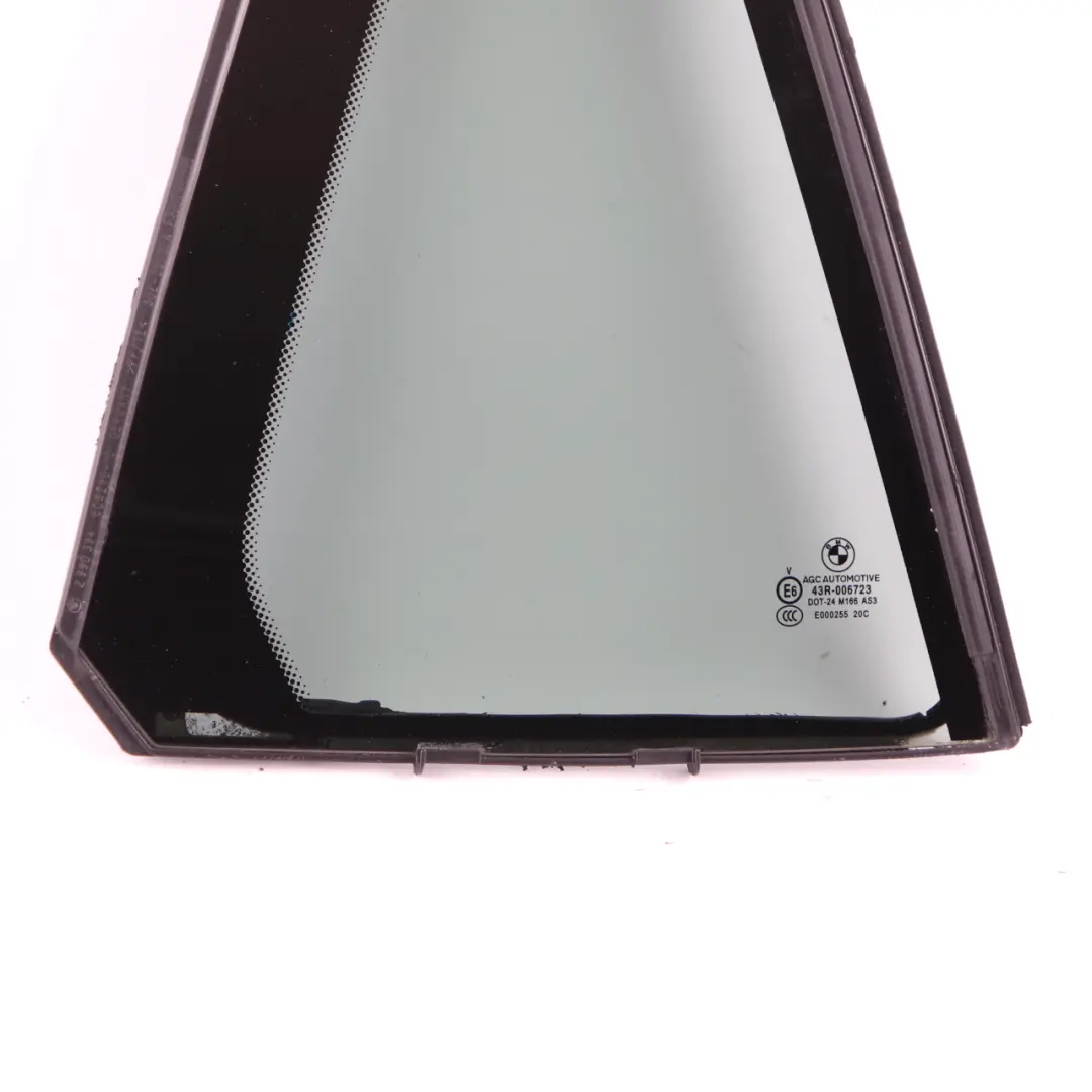 Cristal Fijo Puerta Trasera Derecha Tintado Negro AS3 para BMW X1 E84 con número de pieza 2990398 BMW X1 E84 Cristal Fijo Puerta Trasera Derecha Tintado Negro AS3 - SKU 2990398-1 - Número de pieza 2990398