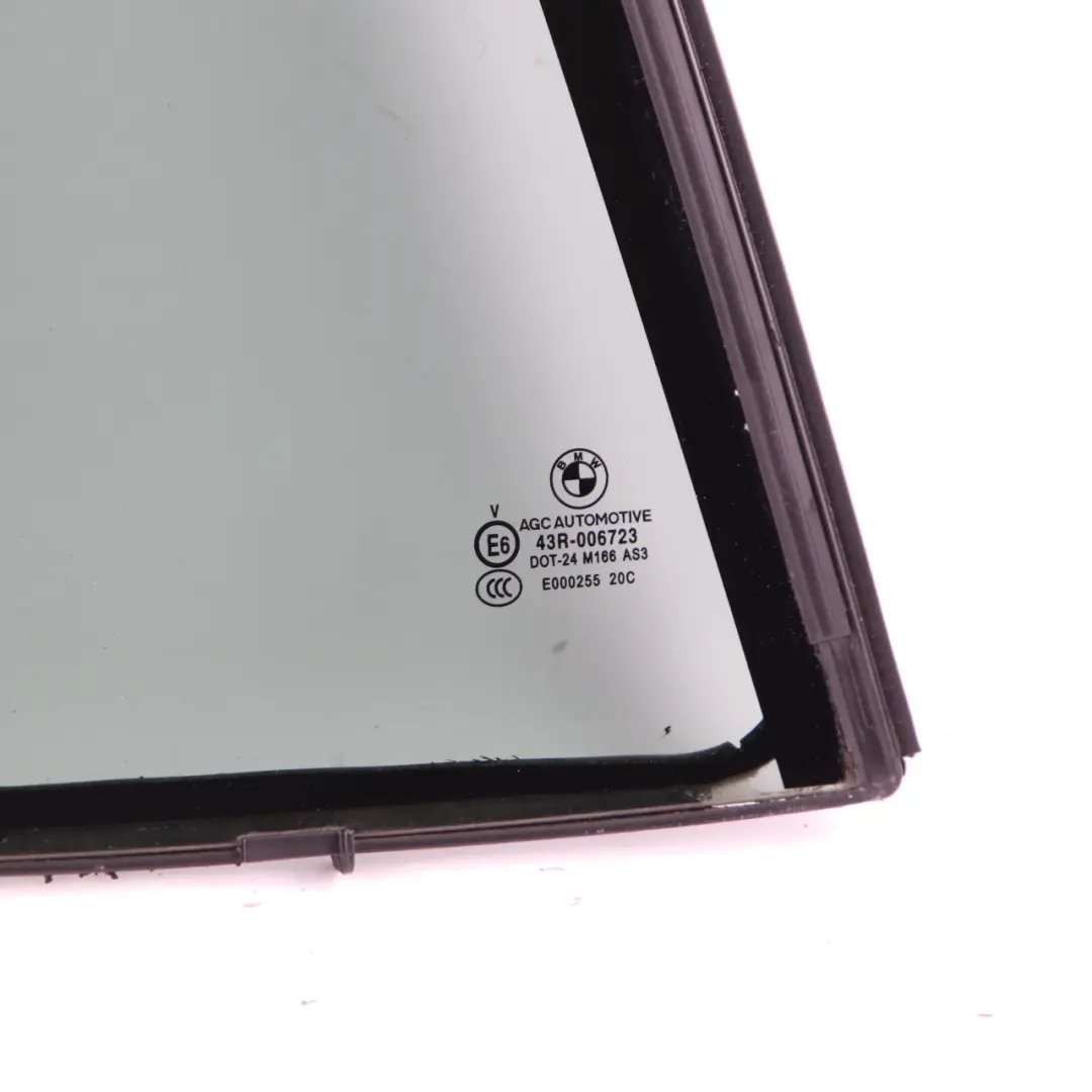 Cristal Fijo Puerta Trasera Derecha Tintado Negro AS3 para BMW X1 E84 con número de pieza 2990398 BMW X1 E84 Cristal Fijo Puerta Trasera Derecha Tintado Negro AS3 - SKU 2990398-1 - Número de pieza 2990398