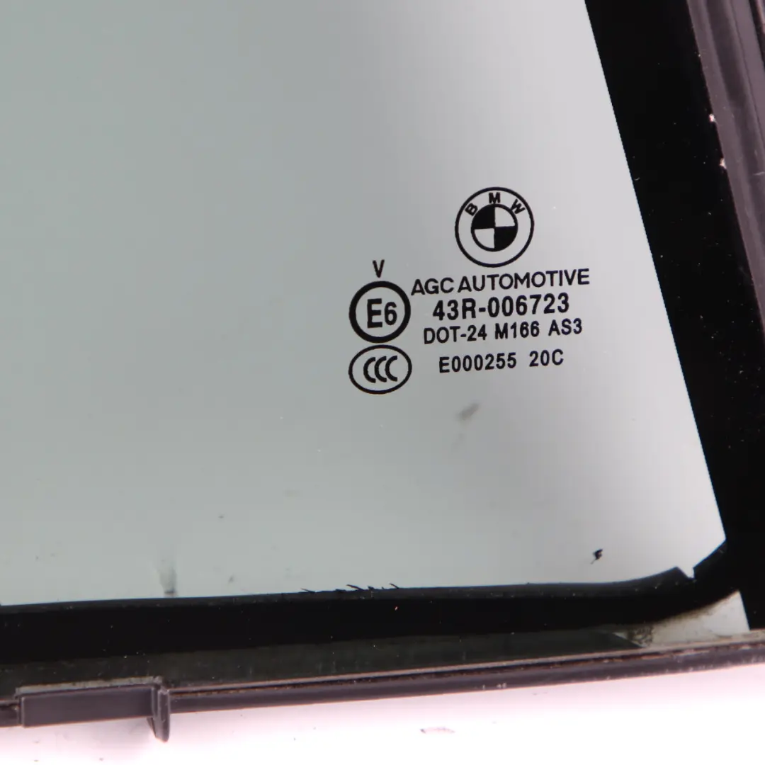 Vetro fisso porta posteriore destra colorato nero AS3 per BMW E84 con numero di parte 2990398 BMW E84 Vetro fisso porta posteriore destra colorato nero AS3 - SKU 2990398-1 - Numero di parte 2990398