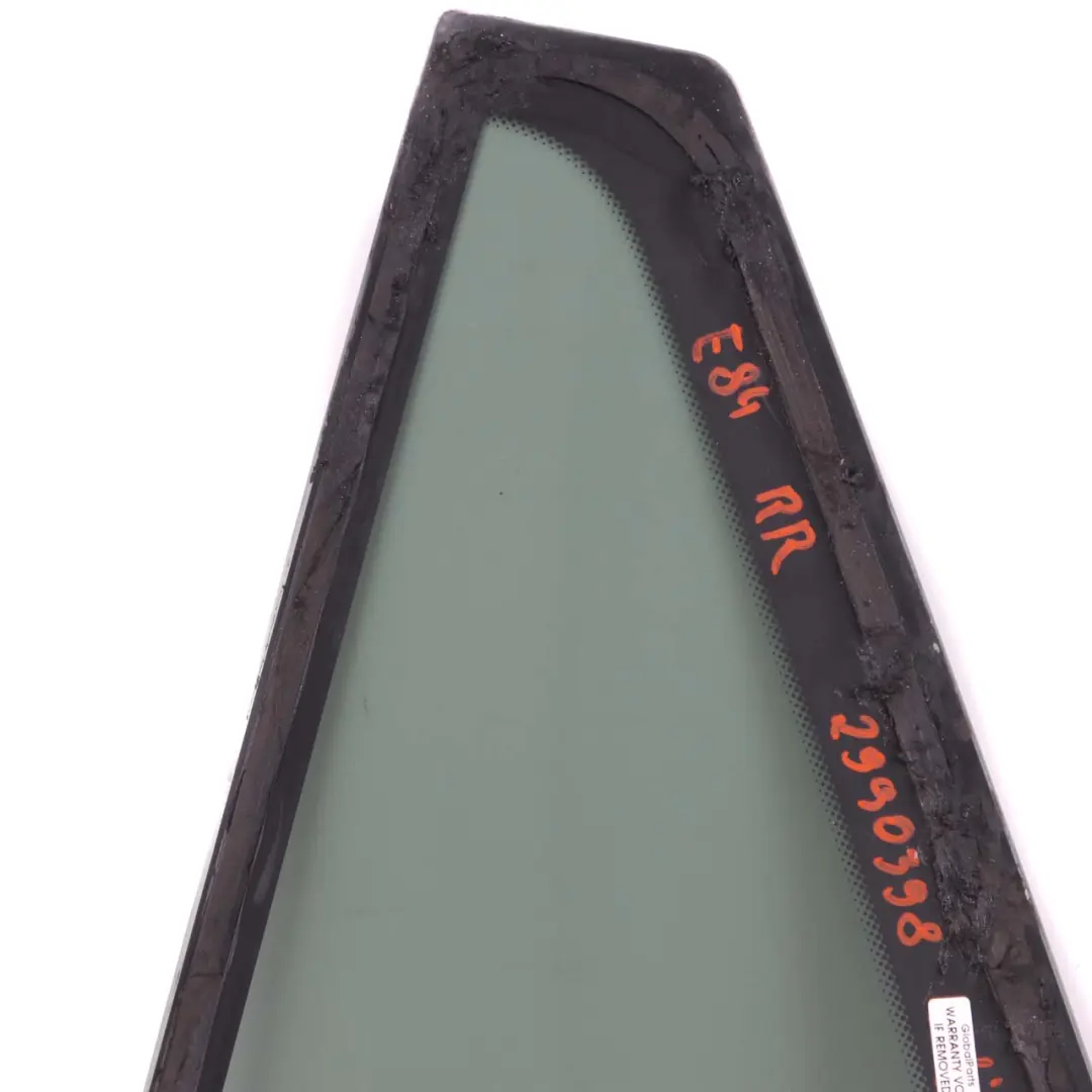 Cristal Fijo Puerta Trasera Derecha Tintado Negro AS3 para BMW X1 E84 con número de pieza 2990398 BMW X1 E84 Cristal Fijo Puerta Trasera Derecha Tintado Negro AS3 - SKU 2990398 - Número de pieza 2990398