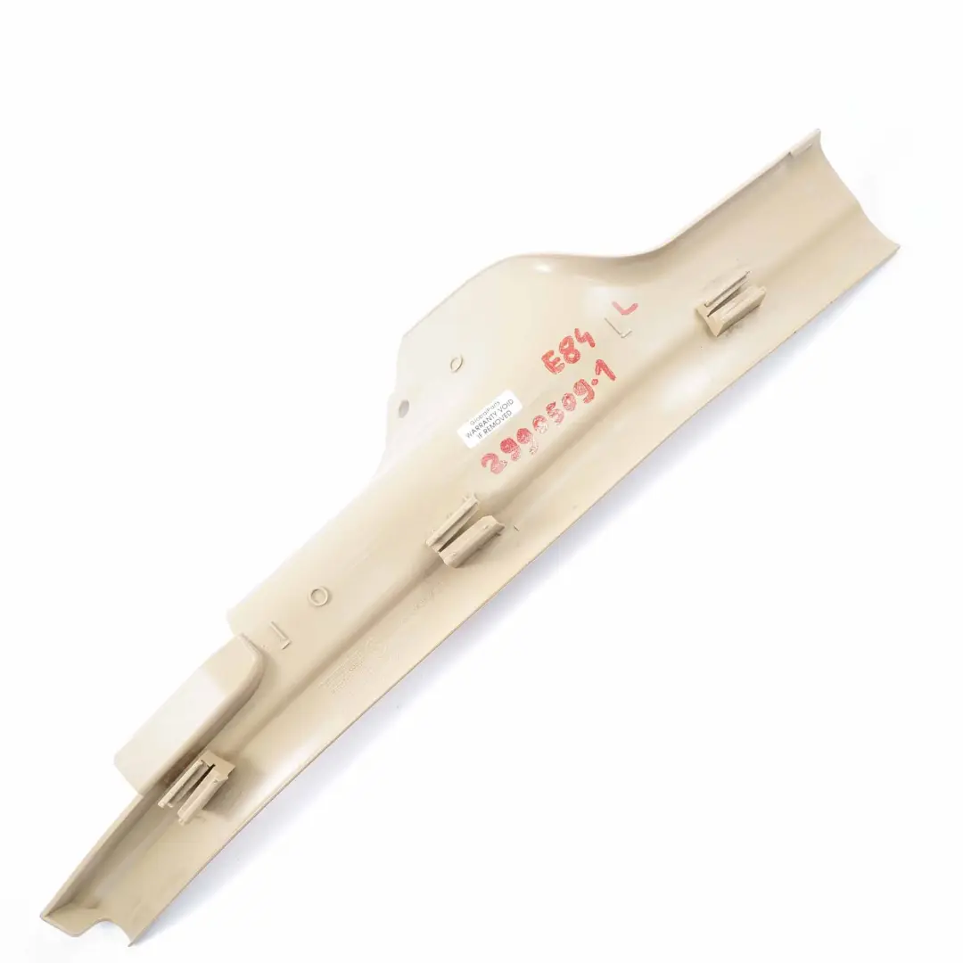Striscia Ingresso Interno Posteriore Sinistro Savanna Beige per BMW E84 con numero di parte 2990509 BMW E84 Striscia Ingresso Interno Posteriore Sinistro Savanna Beige - SKU 2990509-1 - Numero di parte 2990509