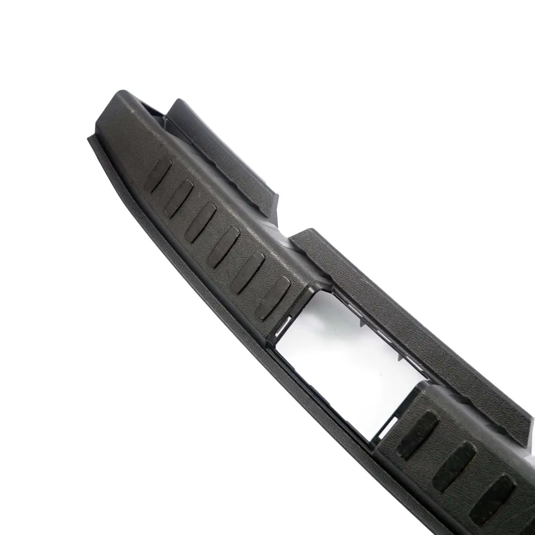 Osłona Plastik Krawędzi Bagażnika do BMW X1 E84 o numerze 2990736 BMW X1 E84 Osłona Plastik Krawędzi Bagażnika - SKU 2990736 - Numer Części 2990736