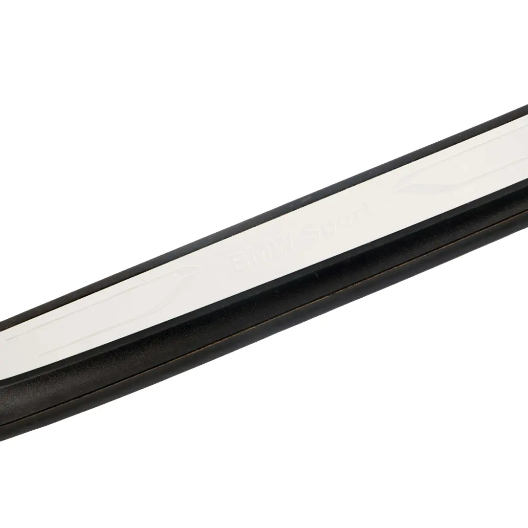 Tapa Tira Panel Entrada Delantera Derecha Trim Sport para BMW E84 con número de pieza 2990844 BMW E84 Tapa Tira Panel Entrada Delantera Derecha Trim Sport - SKU 2990844-2 - Número de pieza 2990844