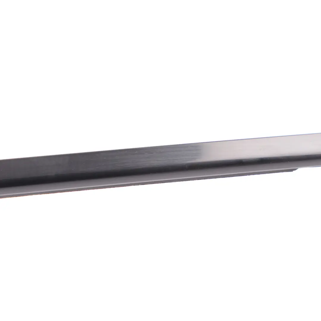 Bandes d'étanchéité Porte Arrière Garniture Fenêtre Brillante pour BMW X1 E84 à propos du numéro de pièce 2990881 BMW X1 E84 Bandes d'étanchéité Porte Arrière Garniture Fenêtre Brillante - SKU 2990881 - Numéro de pièce 2990881