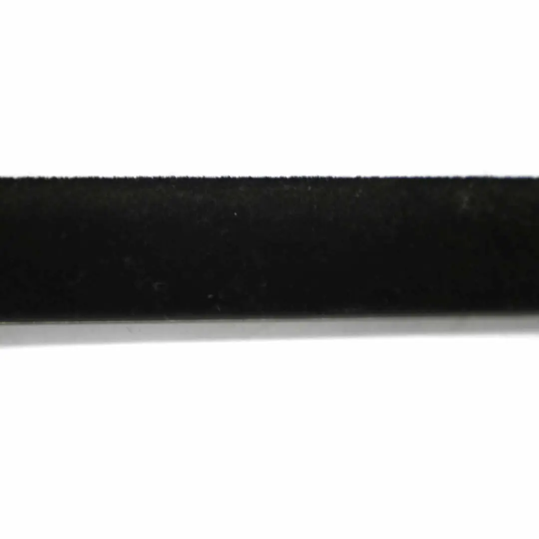 Finitura posteriore destra Telaio finestra Top Door Linea d'ombra per BMW E84 con numero di parte 2990882 BMW E84 Finitura posteriore destra Telaio finestra Top Door Linea d'ombra - SKU 2990882 - Numero di parte 2990882