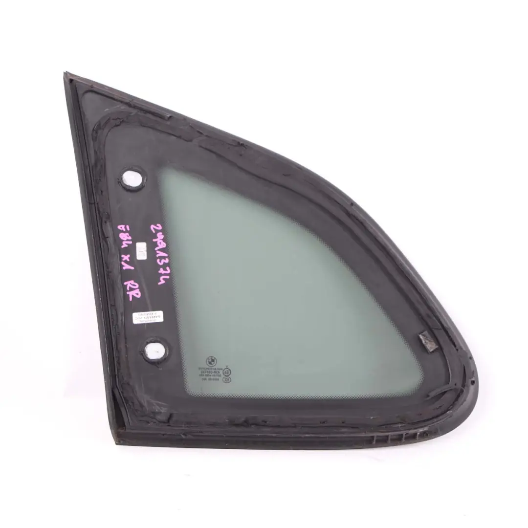 Hublot BMW X1 E84 Verre de coffre lateral droit teinte noir AS3 pour à propos du numéro de pièce 2991374 Hublot BMW X1 E84 Verre de coffre lateral droit teinte noir AS3 - SKU 2991374 - Numéro de pièce 2991374