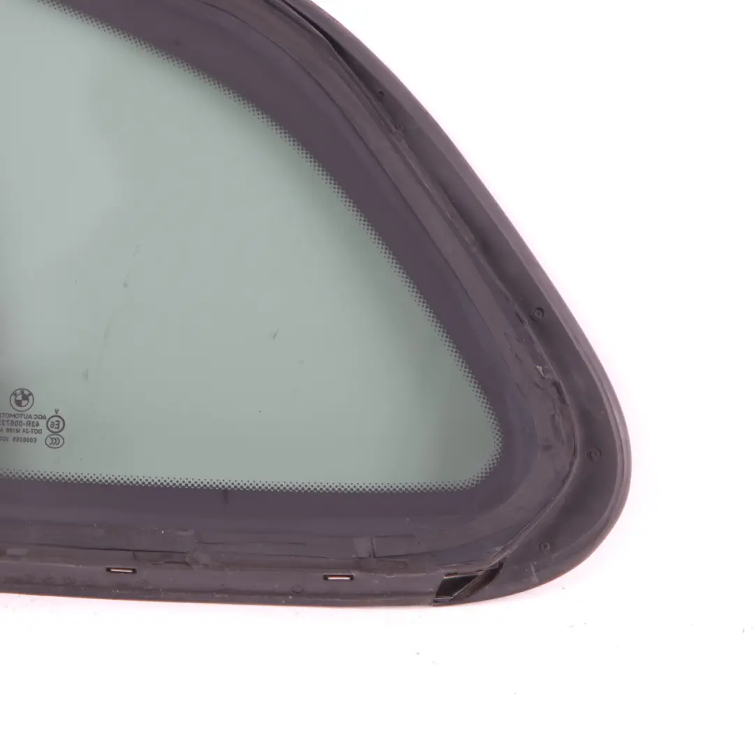 Vitres latérales teintées noires AS3 Arrière Droite pour BMW X1 E84 à propos du numéro de pièce 2991380 BMW X1 E84 Vitres latérales teintées noires AS3 Arrière Droite - SKU 2991380 - Numéro de pièce 2991380