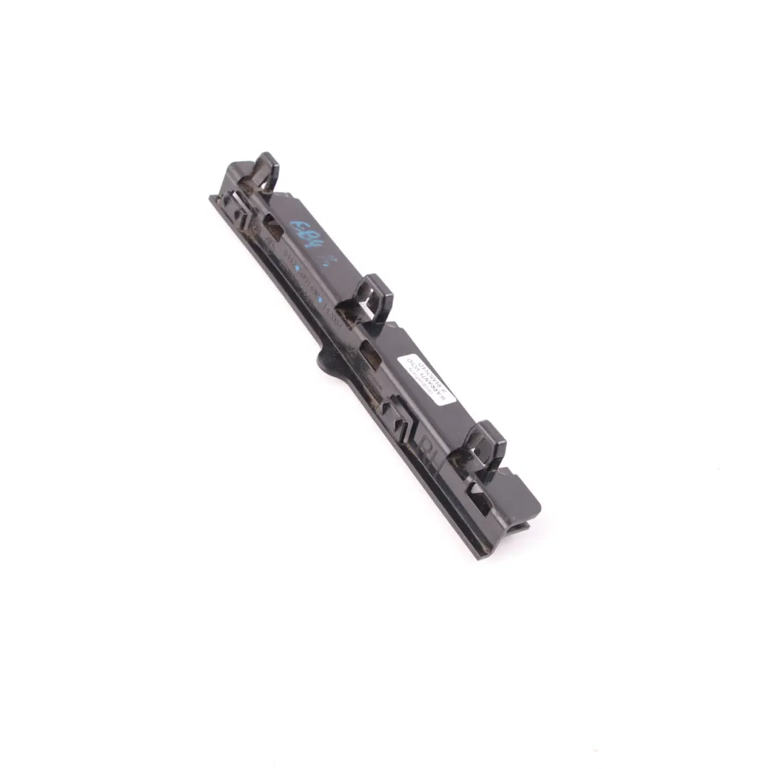 Prawy Ślizg Mocowanie Uchwyt Progu do BMW X1 E84 o numerze 2991496 BMW X1 E84 Prawy Ślizg Mocowanie Uchwyt Progu - SKU 2991496 - Numer Części 2991496