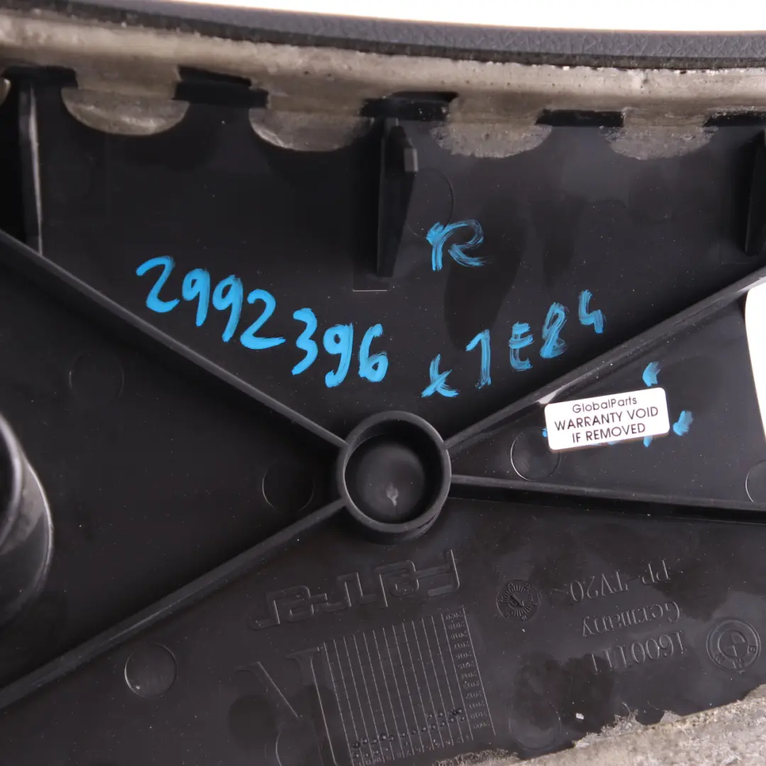 Rücksitzlehne rechts Seitenveredler LederNevada Schwarz für BMW X1 E84 mit Teilenummer 2992396 BMW X1 E84 Rücksitzlehne rechts Seitenveredler LederNevada Schwarz - SKU 2992396 - Teilenummer 2992396