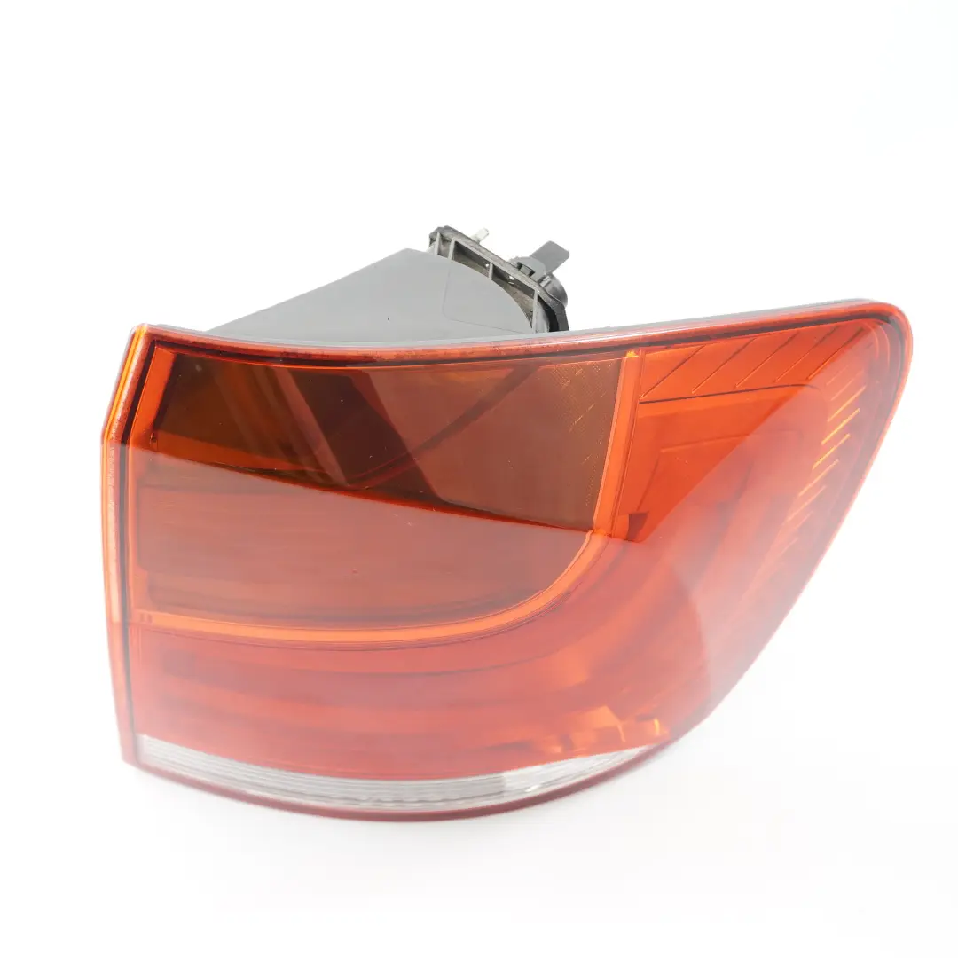 Lampa Tył Tylne Światło w Panelu Bocznym Prawe do BMW X1 E84 o numerze 2992478 BMW X1 E84 Lampa Tył Tylne Światło w Panelu Bocznym Prawe - SKU 2992478-2 - Numer Części 2992478