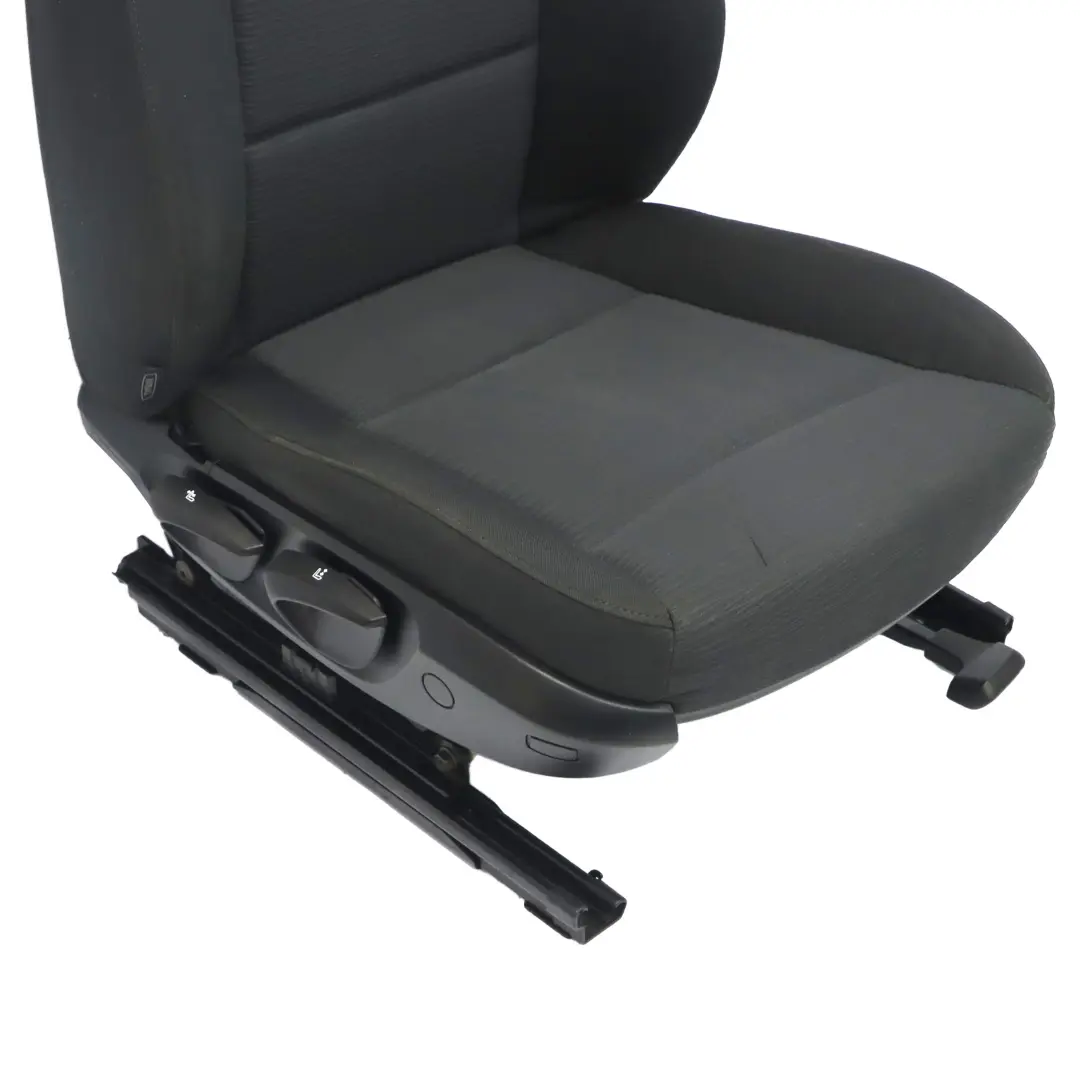 Sedile anteriore destro Tessuto Antracite Elektra Interno per BMW X1 E84 con numero di parte 2992606 BMW X1 E84 Sedile anteriore destro Tessuto Antracite Elektra Interno - SKU 2992606-2 - Numero di parte 2992606