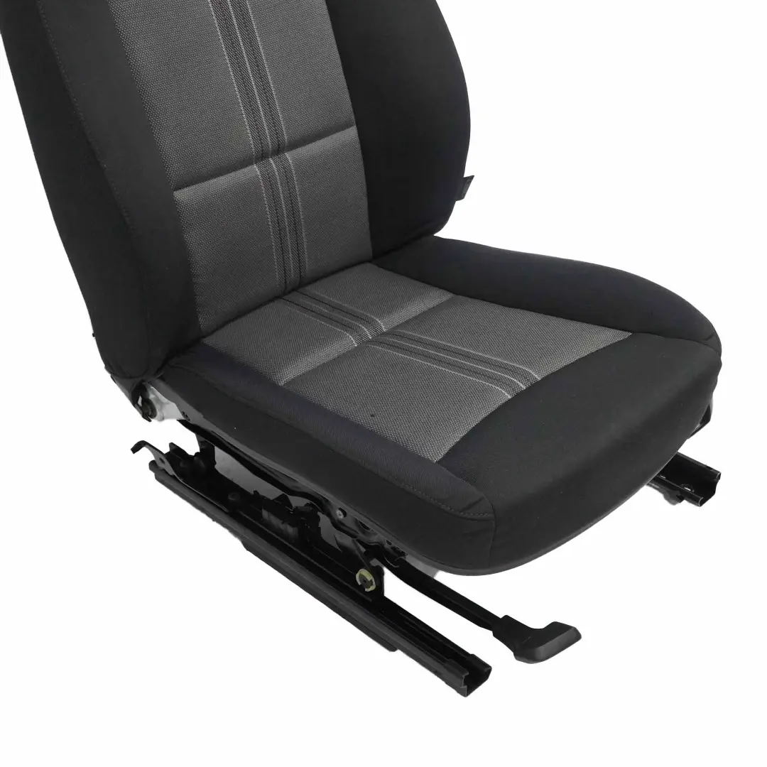 Asiento Delantero Izquierdo Tela Mediana Efecto Plata Antracita para BMW X1 E84 con número de pieza 2992609 BMW X1 E84 Asiento Delantero Izquierdo Tela Mediana Efecto Plata Antracita - SKU 2992609 - Número de pieza 2992609