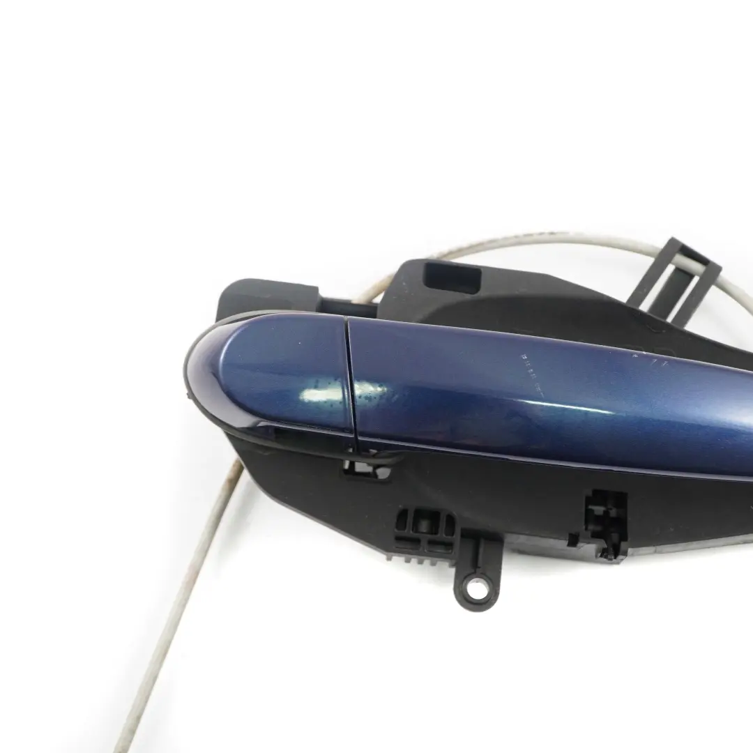 Puerta Trasera Derecha Asidero Tiefseeblau Deep Sea Blue A76 para BMW X1 E84 con número de pieza 2992976 BMW X1 E84 Puerta Trasera Derecha Asidero Tiefseeblau Deep Sea Blue A76 - SKU 2992976-DSB - Número de pieza 2992976