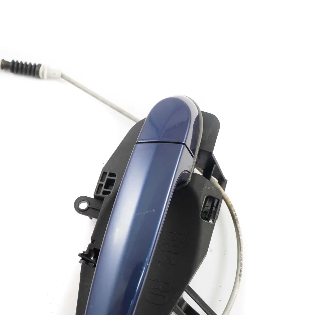 Maniglia Porta Esterna Posteriore Destra Profondo Mare Blu per BMW X1 E84 con numero di parte 2992976 BMW X1 E84 Maniglia Porta Esterna Posteriore Destra Profondo Mare Blu - SKU 2992976-DSB - Numero di parte 2992976