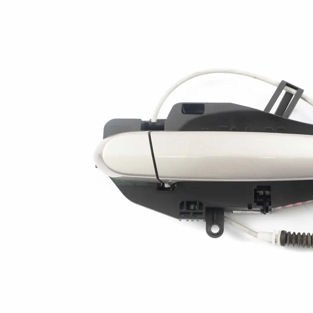 Puerta Trasera Derecha Agarradera Kaschmirsilber Cashmere Silver A72 para BMW X1 E84 con número de pieza 2992976 BMW X1 E84 Puerta Trasera Derecha Agarradera Kaschmirsilber Cashmere Silver A72 - SKU 2992976-KAS - Número de pieza 2992976