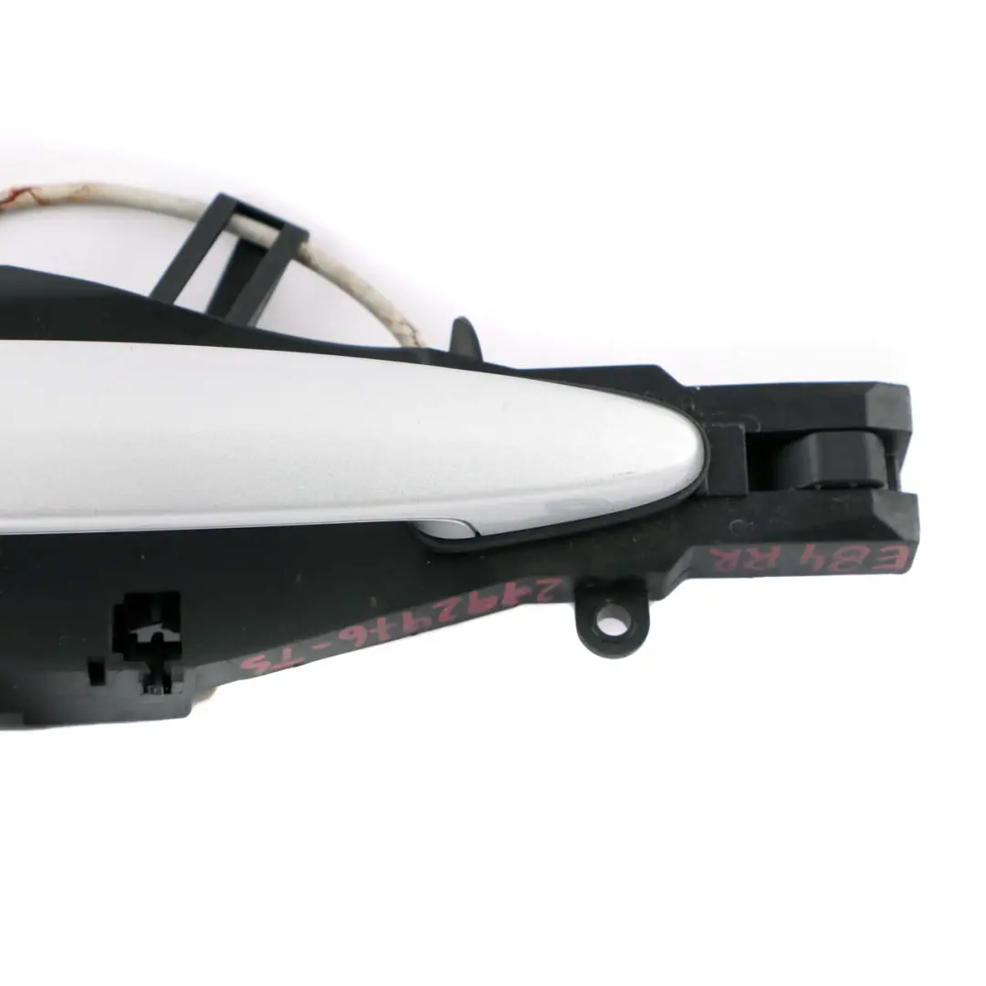 Right Door Grab Handle O/S Titansilber Titanium Silver 354 to BMW X1 E84 Rear with Part number 2992976 BMW X1 E84 Rear Right Door Grab Handle O/S Titansilber Titanium Silver 354 - SKU 2992976-TS - Part number 2992976