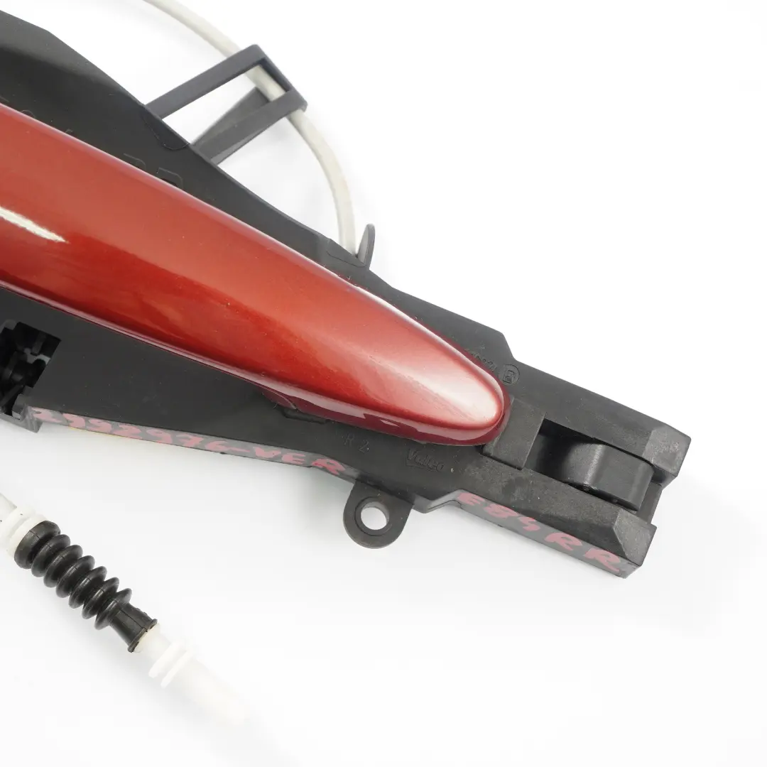 manija De La puerta trasera derecha O / Vermillionrot Metallic Red A82 para BMW E84 con número de pieza 2992976 BMW E84 manija De La puerta trasera derecha O / Vermillionrot Metallic Red A82 - SKU 2992976-VER - Número de pieza 2992976