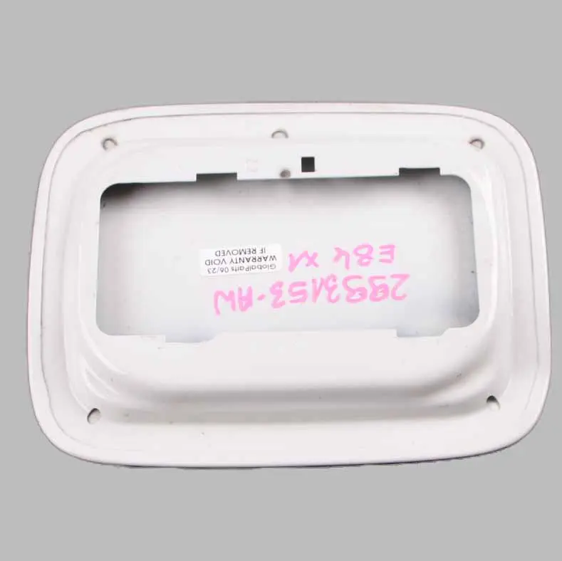 BMW X1 E84 Panneau de recouvrement de carburant Alpinweiss White - 300 - SKU 2993153-AW - Numéro de pièce 2993153