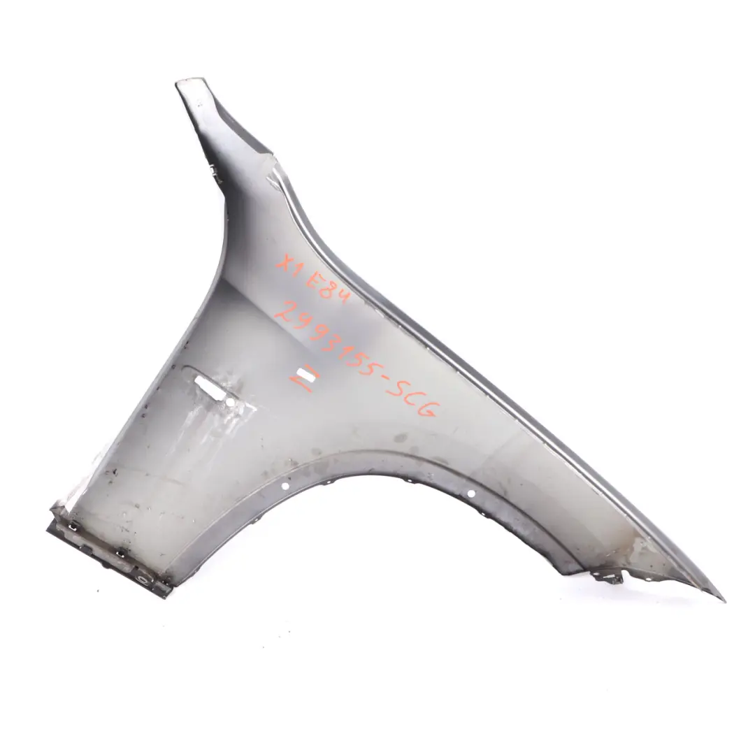Frente Izquierda Lado Wing Panel Fender Spacegrau Gris Espacial - A52 para BMW E84 con número de pieza 2993155 BMW E84 Frente Izquierda Lado Wing Panel Fender Spacegrau Gris Espacial - A52 - SKU 2993155-SCG - Número de pieza 2993155