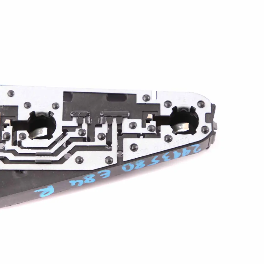 BMW X1 E84 Support Ampoule Arriere Eclairage Panneau Lateral Droit - SKU 2993580 - Numéro de pièce 2993580