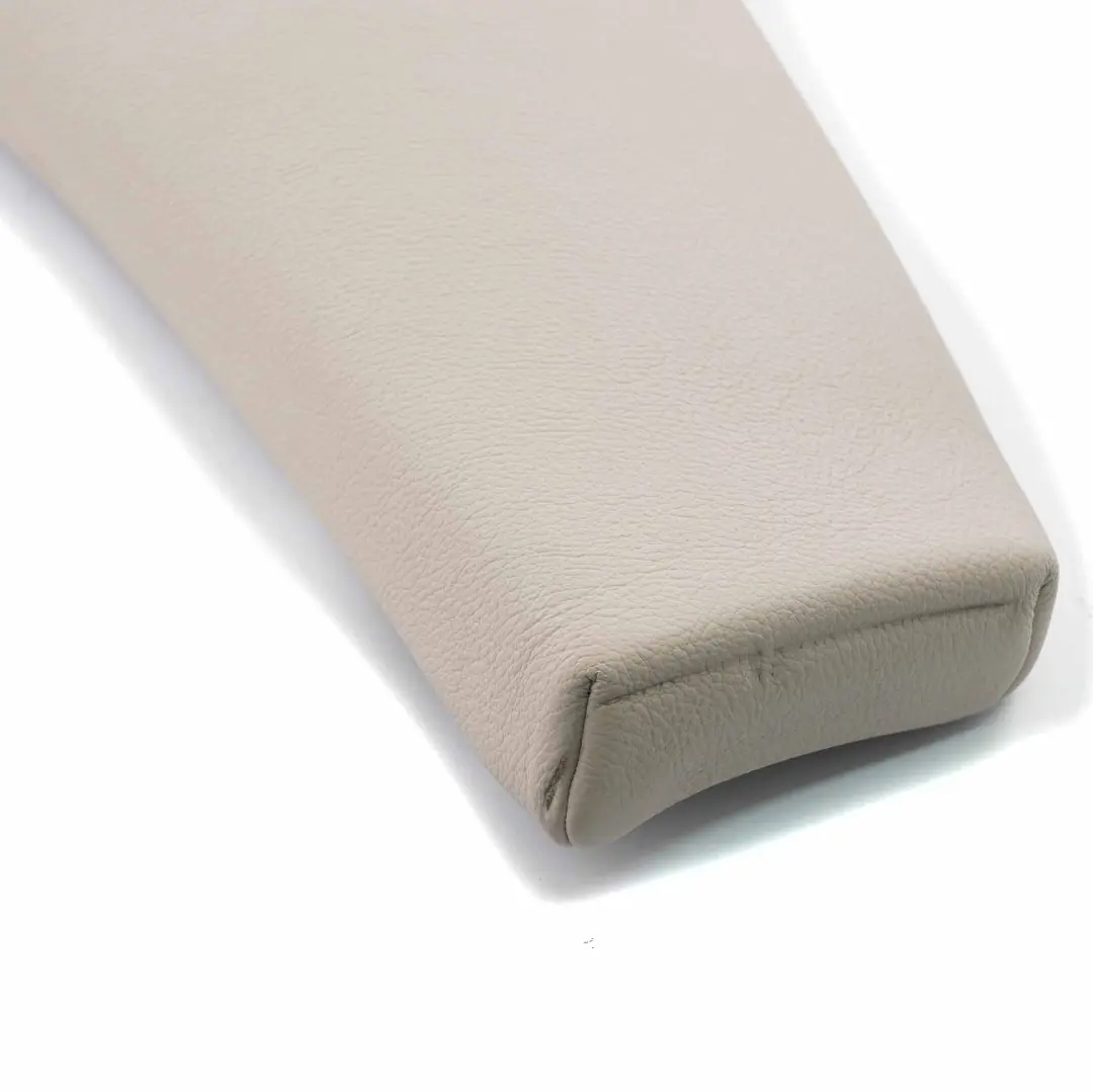 Schienale Sedile Posteriore Destro Finitura Laterale Pelle Oyster per BMW X1 E84 con numero di parte 2993618 BMW X1 E84 Schienale Sedile Posteriore Destro Finitura Laterale Pelle Oyster - SKU 2993618 - Numero di parte 2993618