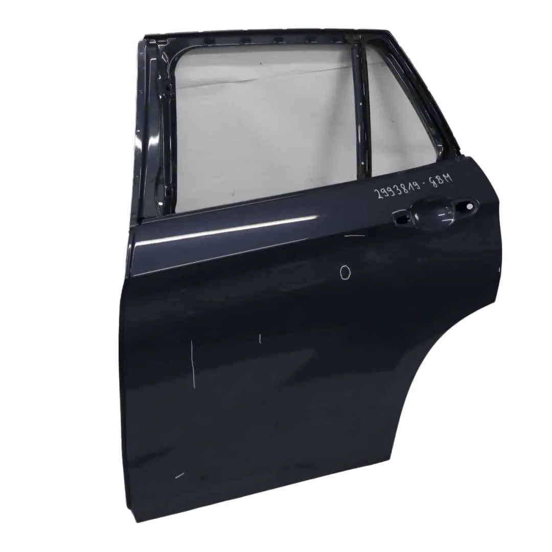 Porta posteriore sinistra Graphitblau Graphite Blue Metallic - B07 per BMW X1 E84 con numero di parte 2993819 BMW X1 E84 Porta posteriore sinistra Graphitblau Graphite Blue Metallic - B07 - SKU 2993819-GBM - Numero di parte 2993819