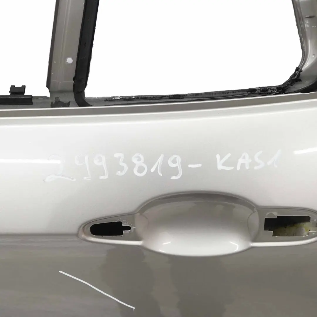 Porta posteriore sinistra Kaschmirsilber Cashmere Silver Metallic per BMW X1 E84 con numero di parte 2993819 BMW X1 E84 Porta posteriore sinistra Kaschmirsilber Cashmere Silver Metallic - SKU 2993819-KAS1 - Numero di parte 2993819