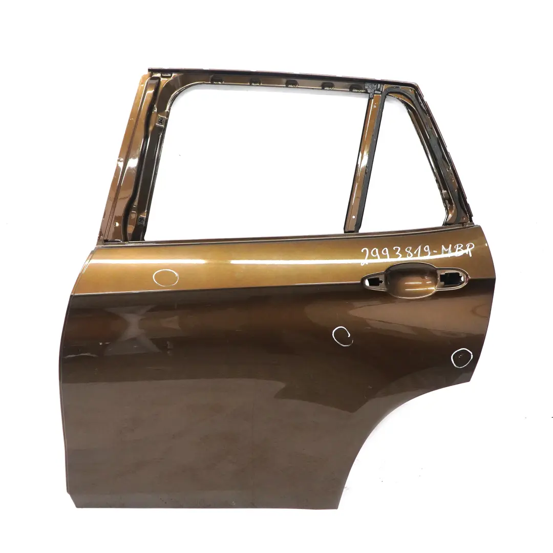 Arrière Gauche Marrakesh Brown Metallic - B09 pour BMW X1 E84 Porte à propos du numéro de pièce 2993819 BMW X1 E84 Porte Arrière Gauche Marrakesh Brown Metallic - B09 - SKU 2993819-MBR - Numéro de pièce 2993819