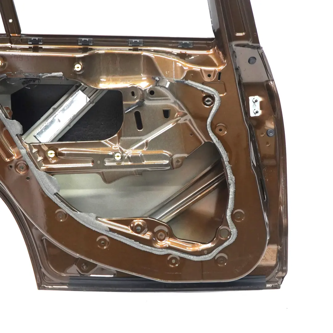 Arrière Gauche Marrakesh Brown Metallic - B09 pour BMW X1 E84 Porte à propos du numéro de pièce 2993819 BMW X1 E84 Porte Arrière Gauche Marrakesh Brown Metallic - B09 - SKU 2993819-MBR - Numéro de pièce 2993819
