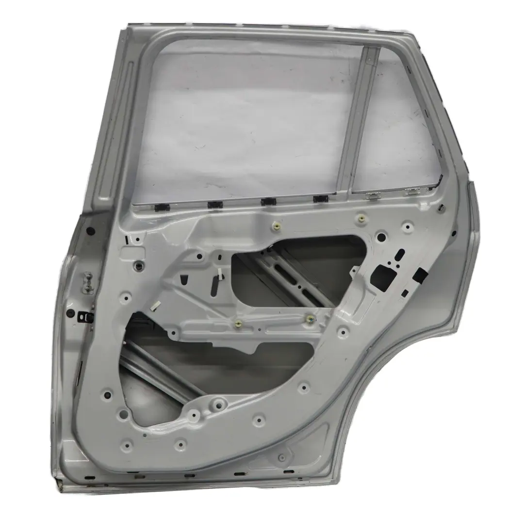 Reihe E84 Tür Hinten Rechts Glacier Silber Metallic - A83 für BMW X1 mit Teilenummer 2993820 BMW X1 Reihe E84 Tür Hinten Rechts Glacier Silber Metallic - A83 - SKU 2993820-GSB - Teilenummer 2993820