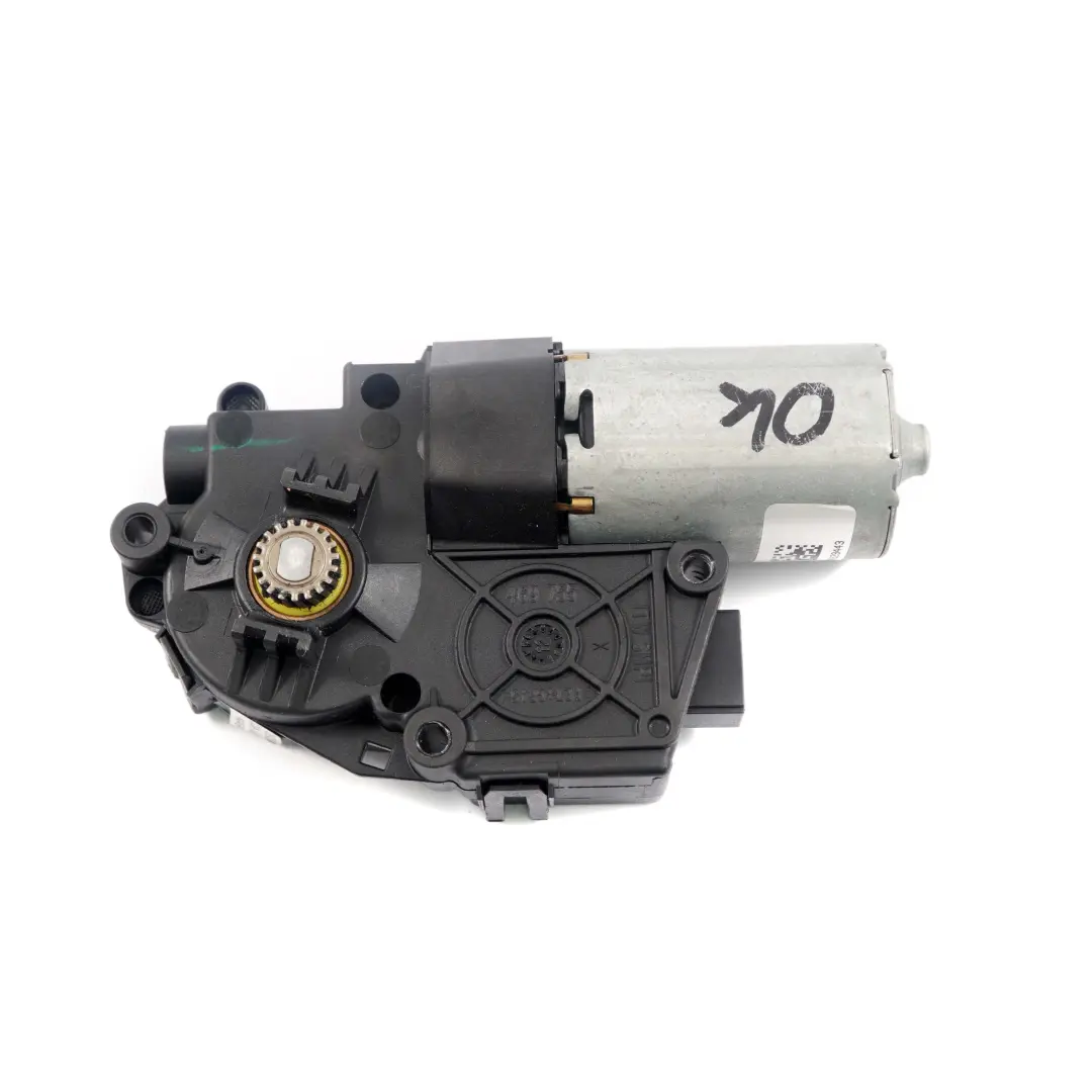Sunroof Motor Mini F56 F55 F60 Panorama Sliding Roof Drive Unit Actuator to with Part number 2993883 Sunroof Motor Mini F56 F55 F60 Panorama Sliding Roof Drive Unit Actuator - SKU 2993883 - Part number 2993883