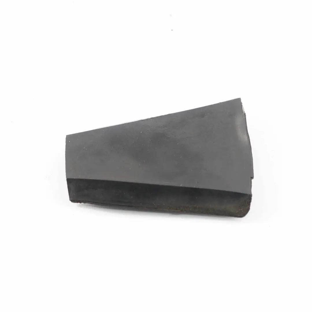 Cache conduit d'eau Garniture avant pour BMW X1 E84 à propos du numéro de pièce 2993904 BMW X1 E84 Cache conduit d'eau Garniture avant - SKU 2993904 - Numéro de pièce 2993904