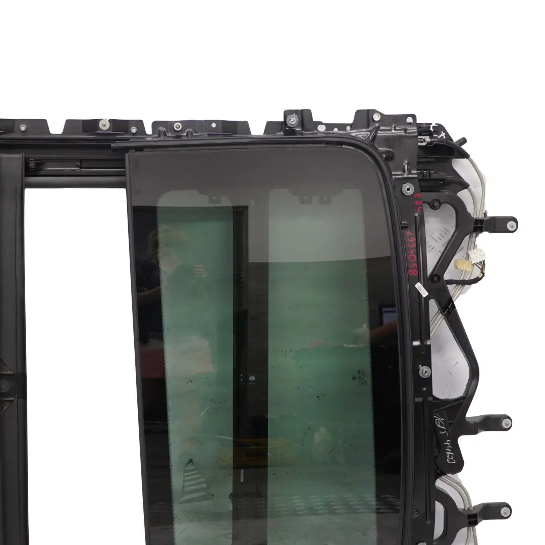 Panoramic Sunroof Sliding Glass Window Panel Mechanism to BMW X1 E84 with Part number 2994058 BMW X1 E84 Panoramic Sunroof Sliding Glass Window Panel Mechanism - SKU 2994058 - Part number 2994058