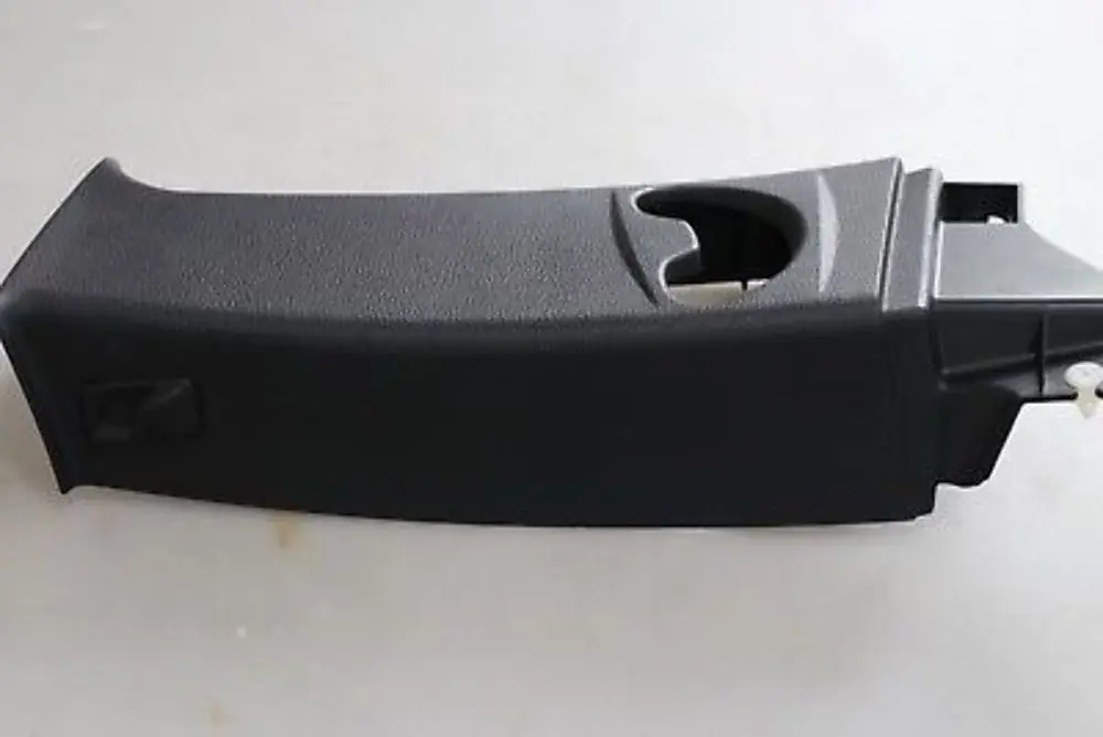 Columna B Pilar Izquierdo Embellecedor Schwarz Negro 2996103 para BMW E82 con número de pieza 8046488 BMW E82 Columna B Pilar Izquierdo Embellecedor Schwarz Negro 2996103 - SKU 2996103-1 - Número de pieza 8046488