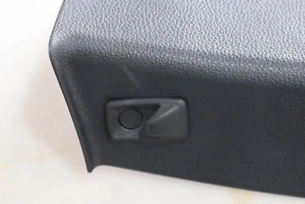 BMW E82 Colonne Colonne B Couvercle de garniture gauche Schwarz Black 2996103 - SKU 2996103-1 - Numéro de pièce 8046488