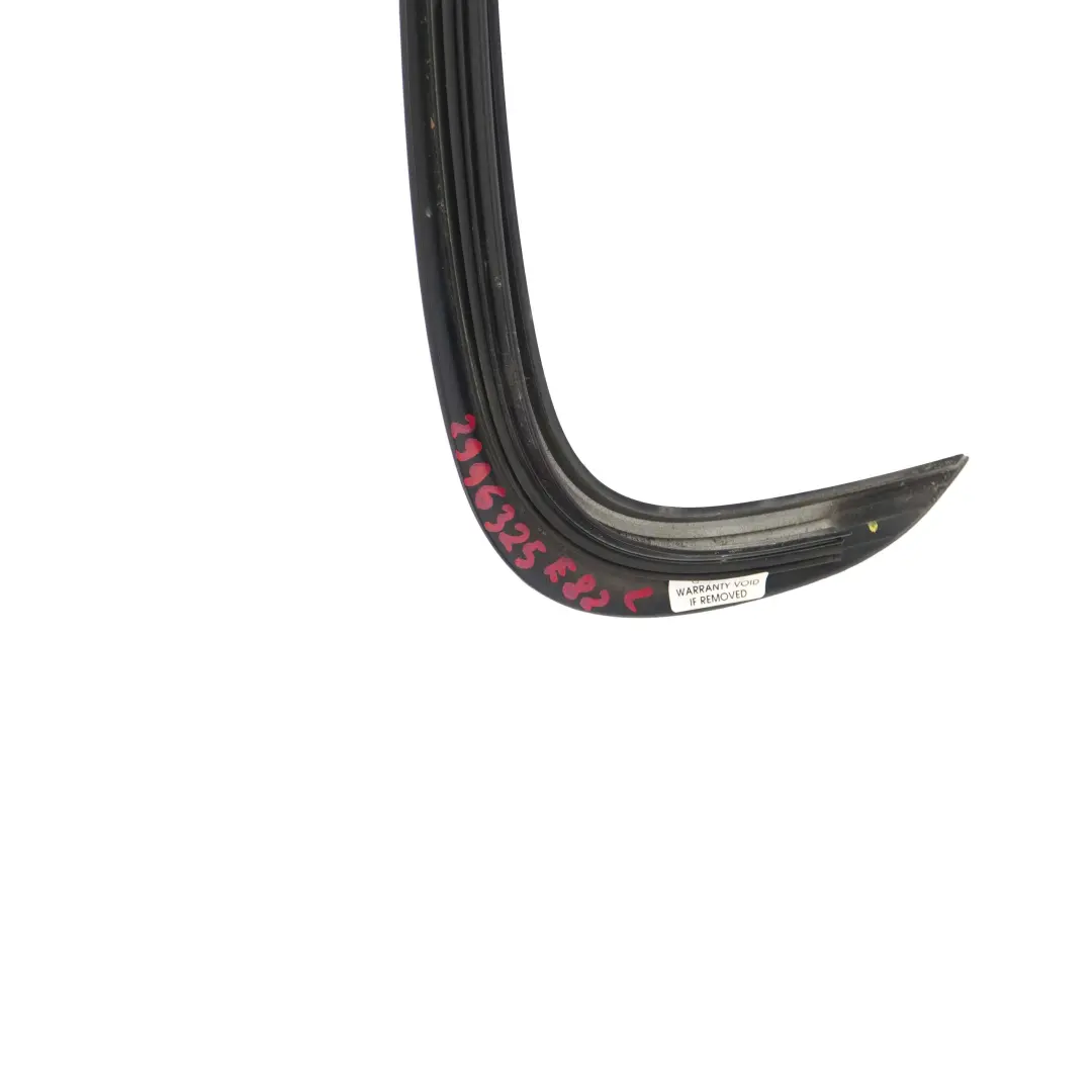 Techo Izquierdo Marco Tira Negro Imprimado Schwarz Mate para BMW E82 con número de pieza 2996325 BMW E82 Techo Izquierdo Marco Tira Negro Imprimado Schwarz Mate - SKU 2996325 - Número de pieza 2996325