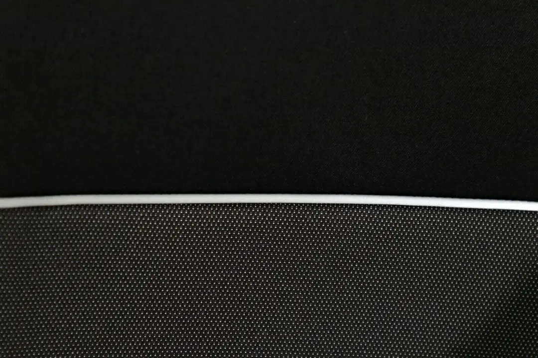 Arriere Gauche Reste Reference Tissu Network Anthracite pour BMW 1 Serie E82 à propos du numéro de pièce 2996430 BMW 1 Serie E82 Arriere Gauche Reste Reference Tissu Network Anthracite - SKU 2996430 - Numéro de pièce 2996430