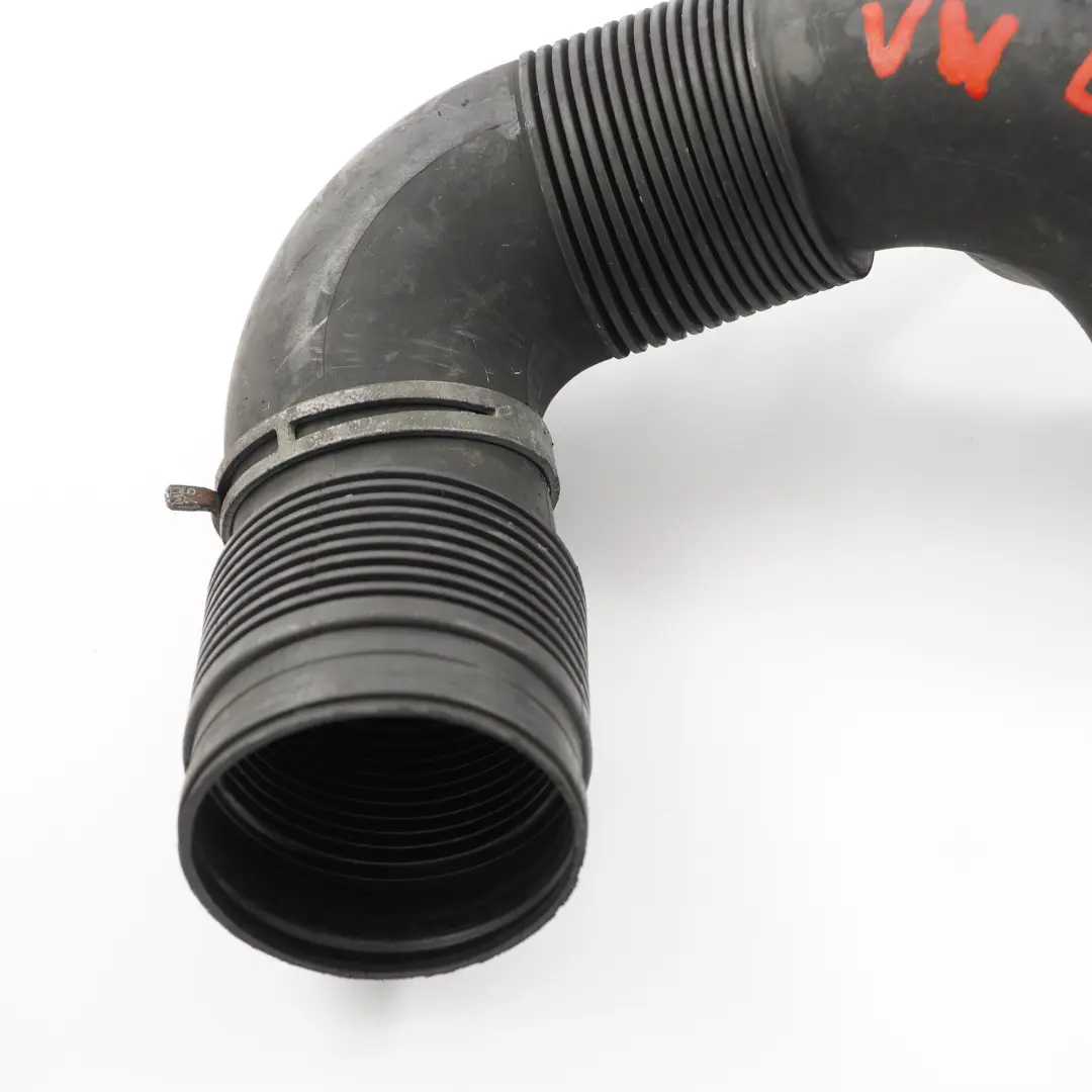 Przewód Wąż Rura Powietrza do Volkswagen VW LT 35 2.5 TDI o numerze 2D0129627M Volkswagen VW LT 35 2.5 TDI Przewód Wąż Rura Powietrza - SKU 2D0129627M - Numer Części 2D0129627M