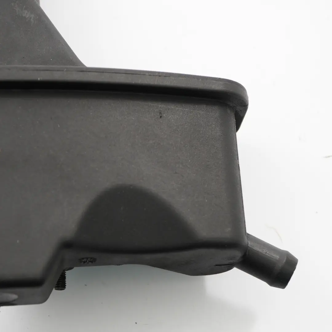 Steering Pump Fluid Reservoir Tank to VW Volkswagen LT 35 Power with Part number 2D0422371 VW Volkswagen LT 35 Power Steering Pump Fluid Reservoir Tank - SKU 2D0422371 - Part number 2D0422371