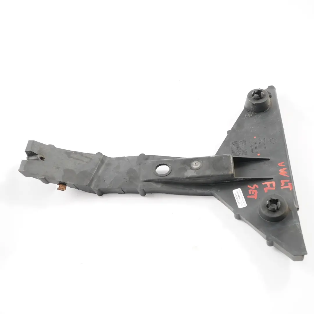 Support de pare-chocs avant gauche Support montage pour VW Volkswagen LT 35 à propos du numéro de pièce 2D0807135 VW Volkswagen LT 35 Support de pare-chocs avant gauche Support montage - SKU 2D0807135 - Numéro de pièce 2D0807135