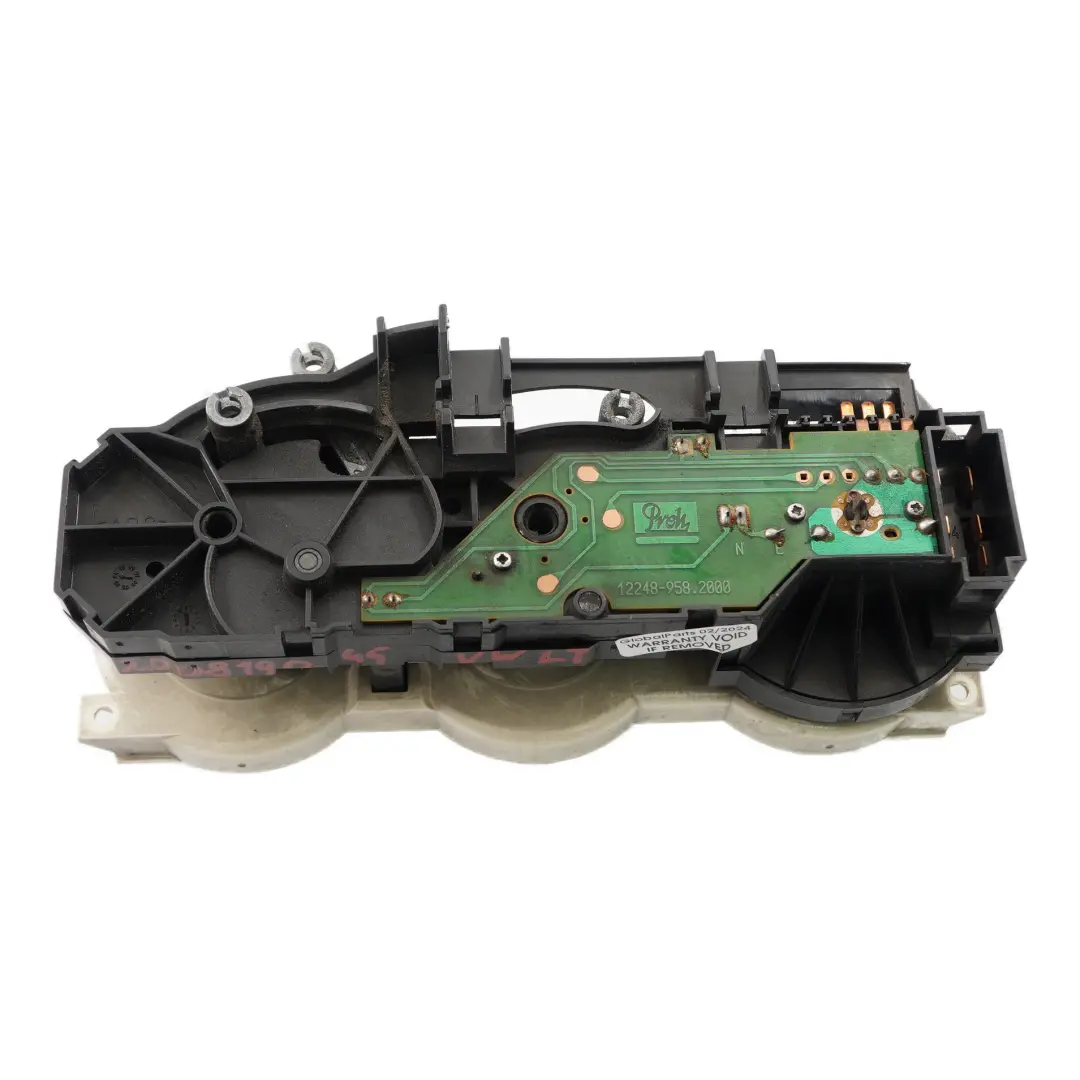 Riscaldatore Ventilatore Pannello Raffreddamento per VW LT 35 Aria con numero di parte 2D0819045 VW LT 35 Aria Riscaldatore Ventilatore Pannello Raffreddamento - SKU 2D0819045 - Numero di parte 2D0819045