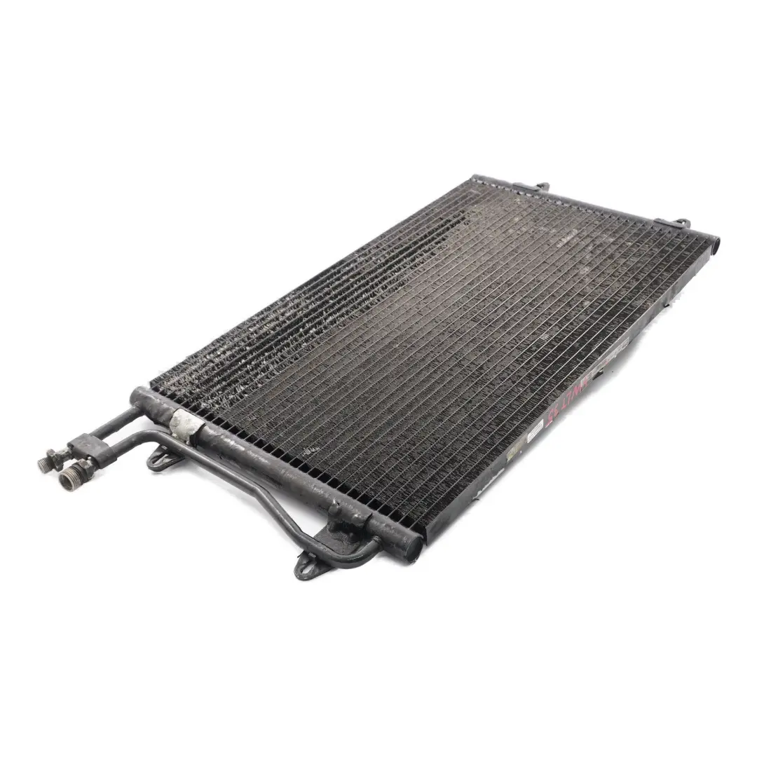 Refroidisseur de radiateur Climatisation A/C Condenseur pour VW LT 35 à propos du numéro de pièce 2D0820413 VW LT 35 Refroidisseur de radiateur Climatisation A/C Condenseur - SKU 2D0820413 - Numéro de pièce 2D0820413